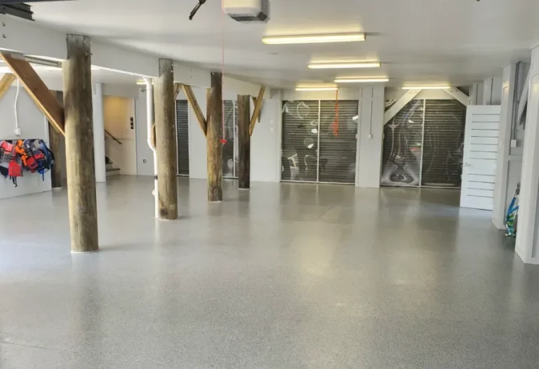 Good Garage Flooring Solutions: The Style of an Anderson Space